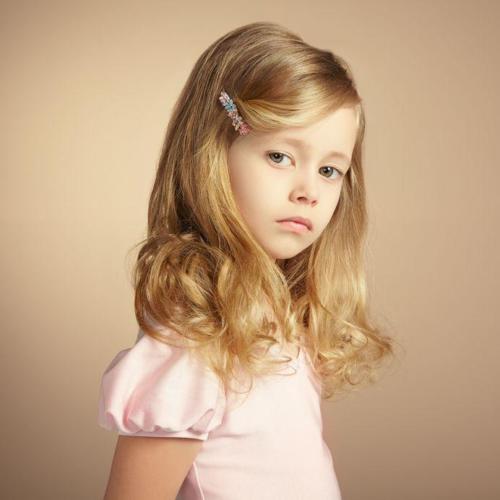 20785885 - portrait of pretty little girl. fashion photo